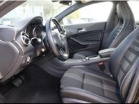 Usado Mercedes CLA220 Shooting Brake 2018 Negro Familiar