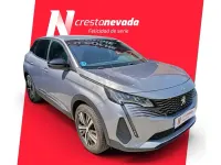 Usado Peugeot 3008 Allure 130 CV (95 kW) 2024 Gris / plata SUV