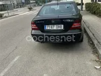 Usado Mercedes C220 Avantgarde 143 CV (105 kW) 2005 Negro Berlina