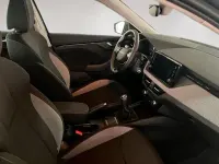 Usado Skoda Kamiq Selection 115 CV (84 kW) 2025 Gris SUV
