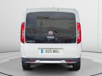 Usado Fiat Doblò Trekking 120 CV (88 kW) 2022 Blanco Monovolumen