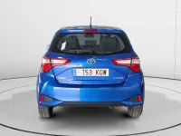 Usado Toyota Yaris Active 99 CV (72 kW) 2018 Azul Utilitario