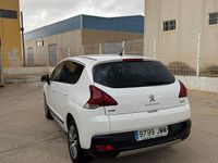 Usado Peugeot 3008 Active 120 CV (88 kW) 2016 Blanco SUV