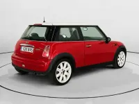 Usado Mini ONE 90 CV (66 kW) 2002 Rojo Utilitario