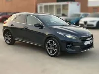 Usado Kia XCeed 136 CV (100 kW) 2021 Gris SUV
