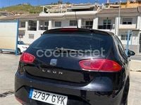 Usado Seat Leon Reference 105 CV (77 kW) 2010 Negro Utilitario