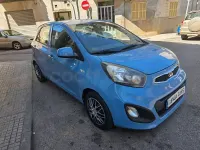 Usado Kia Picanto Urban 69 CV (50 kW) 2015 Azul Utilitario