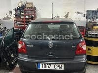 Usado VW Polo Highline 100 CV (73 kW) 2003 Azul Berlina