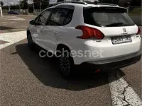Usado Peugeot 2008 Allure 100 CV (73 kW) 2015 Blanco SUV