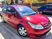 Usado Citroën C4 92 CV (67 kW) 2006 Granate Berlina