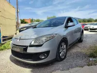 Usado Renault Mégane III Business 110 CV (80 kW) 2012 Gris / plata Berlina