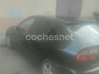 Usado Seat Leon Stella 110 CV (80 kW) 2003 Negro Utilitario