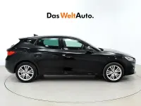 Usado Seat Leon Style 116 HP (85 kW) 2025 Preto Sedan