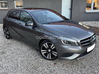 Usado Mercedes A200 Urban 136 CV (100 kW) 2013 Gris / plata Berlina