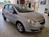 Usado Opel Corsa 95 CV (69 kW) 2010 Gris / plata Utilitario