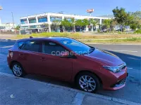 Usado Toyota Auris Active 116 CV (85 kW) 2015 Rojo Berlina