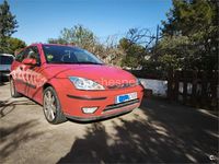 Usado Ford Focus Trend 115 CV (84 kW) 2004 Rojo Berlina