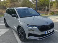 Usado Skoda Karoq SportLine 150 CV (110 kW) 2022 Gris / plata SUV