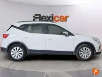 Usado Seat Arona Style 110 CV (80 kW) 2021 Blanco SUV
