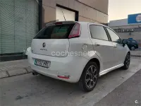 Usado Fiat Punto Easy 69 CV (50 kW) 2013 Blanco Utilitario