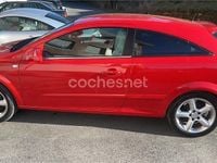 Usado Opel Astra GTC Sport 125 CV (91 kW) 2005 Rojo Berlina