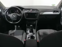 Usado VW Tiguan Edition 125 CV (91 kW) 2018 Plateado SUV