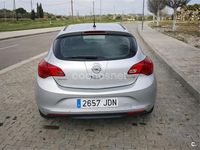 Usado Opel Astra Excellence 110 CV (80 kW) 2015 Gris / plata Berlina