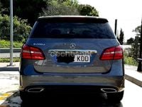 Usado Mercedes B200 AMG line 136 CV (100 kW) 2017 Gris / plata Monovolumen