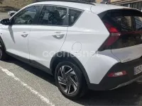Usado Hyundai Bayon 100 CV (73 kW) 2023 Blanco SUV