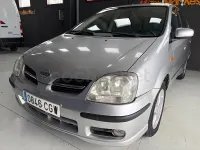 Usado Nissan Almera Tino Comfort 114 HP (83 kW) 2003 Cinzento Monovolume