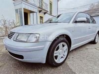 Usado VW Passat Highline 130 CV (95 kW) 1999 Gris / plata Berlina
