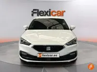 Usado Seat Leon Style 130 CV (95 kW) 2021 Blanco Berlina