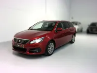 Usado Peugeot 308 SW Allure 131 CV (96 kW) 2021 Granate Familiar