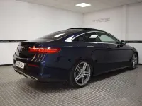 Usado Mercedes E220 193 CV (141 kW) 2019 Azul Coupe