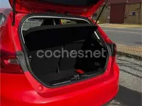 Usado Ford Fiesta Titanium 100 CV (73 kW) 2017 Rojo Utilitario