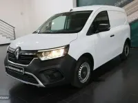 Usado Renault Kangoo 75 CV (55 kW) 2022 Blanco Monovolumen