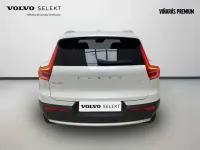 Usado Volvo XC40 Core 211 CV (155 kW) 2023 Blanco SUV