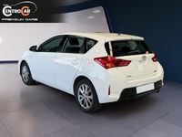Usado Toyota Auris Active 132 CV (97 kW) 2015 Blanco Berlina