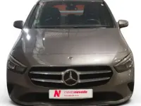 Usado Mercedes B180 116 CV (85 kW) 2021 Gris Utilitario