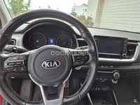 Usado Kia Stonic 100 CV (73 kW) 2018 Rojo SUV