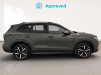 Usado VW Tiguan 204 CV (150 kW) 2025 Verde SUV