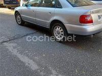 Usado Audi A4 125 CV (91 kW) 1999 Gris / plata Berlina