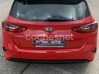 Używany Kia Ceed 115 KM (84 kW) 2019 Czerwony Hatchback