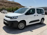 Usado Citroën Berlingo Feel 102 CV (75 kW) 2021 Blanco Monovolumen