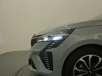 Usado Renault Clio V Techno 100 CV (73 kW) 2025 Gris Berlina
