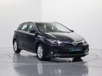 Usado Toyota Auris Hybrid Active 136 CV (100 kW) 2016 Negro Berlina