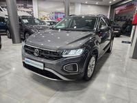 Usado VW T-Roc Life 150 CV (110 kW) 2023 Gris / plata SUV