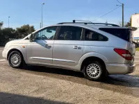 Usado SsangYong Rodius 165 CV (121 kW) 2007 Gris Monovolumen