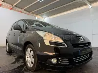 Usado Peugeot 5008 Premium 112 CV (82 kW) 2012 Negro Monovolumen