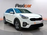 Usado Kia Niro 141 CV (103 kW) 2022 Blanco SUV